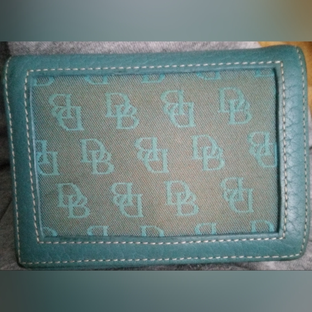 Dunney and Burke wallet. Leather logo  coin, card bill holder 4.5"x3.5" teal